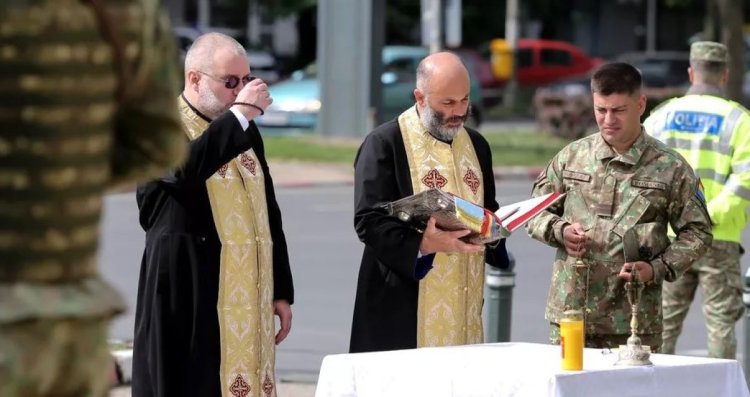 Preoții militari, cel mai bine plătiți clerici din România