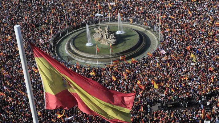 170.000 de oameni au ieşit în stradă la Madrid pentru a denunţa legea privind amnistia separatiştilor catalani