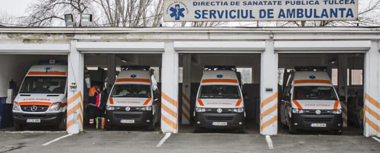 Un medic de la Ambulanta Tulcea cere daune de 70.000 de euro, dupa ce a fost sanctionat ca si-a parasit postul!