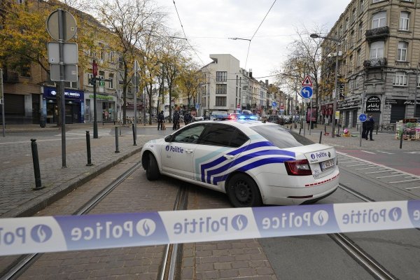 Belgia: În jur de 30 de şcoli au rămas închise luni în regiunea francofonă în urma unor alerte cu bombă