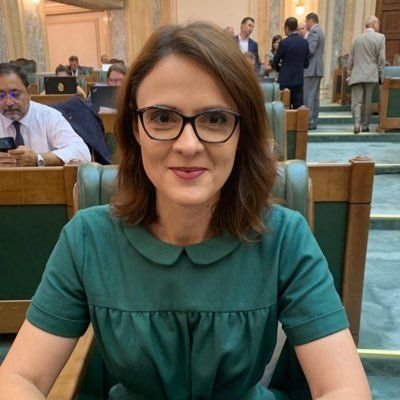 USR: Iniţiativă legislativă pentru limitarea numărului zilnic de ore de curs la facultate