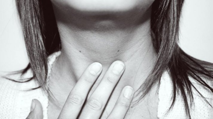 Când glanda tiroidă este suprastimulată de anticorpi: Simptomele la care trebuie să fii atent