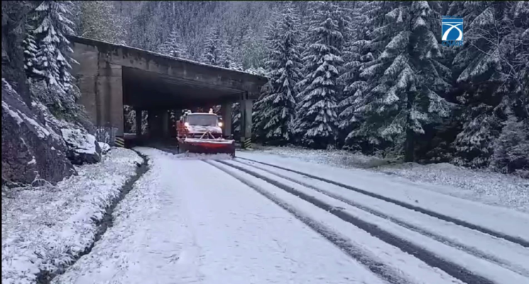 Transfăgărăşan şi Transalpina s-au închis din cauza vremii nefavorabile
