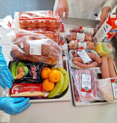  Pachete cu alimente de sărbători, pentru persoanele defavorizate din Constanța