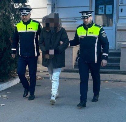 A provocat un accident rutier, a părăsit locul faptei, apoi a plătit un bărbat să îşi asume vina 