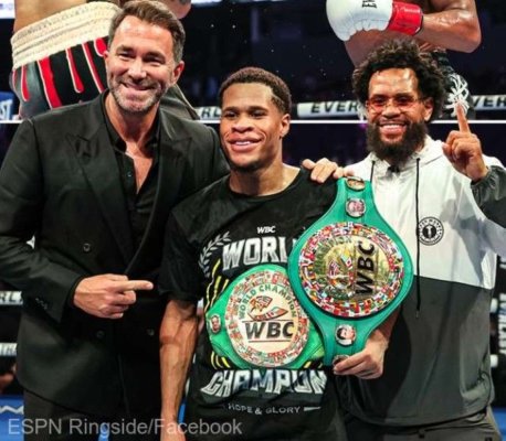 Box: Americanul Devin Haney a câştigat centura la super-uşoară, versiunea WBC