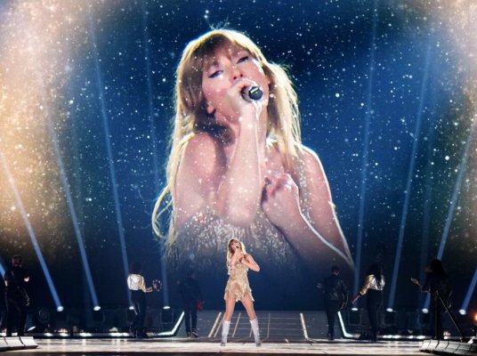 Taylor Swift a doborât recordul deţinut de Elvis Presley pentru cele mai multe săptămâni petrecute pe primul loc în topul Billboard