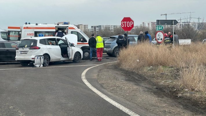 Accident rutier pe varianta Ovidiu; au fost implicate 2 autoturisme