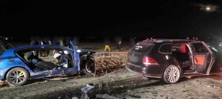 Accident grav: Trei persoane, găsite în stop cardio-respirator