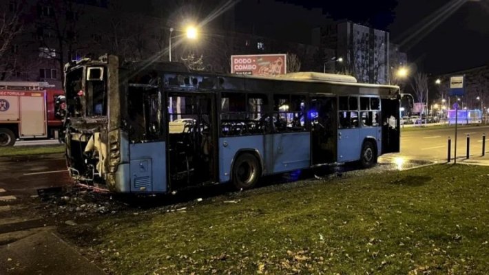 Un autobuz STB, făcut scrum în sectorul 6 din Capitală 