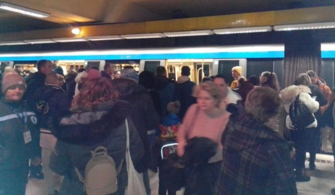 O posibilă tentativă de suicid a avut loc în stația de metrou