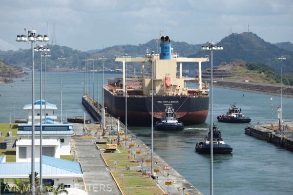 Seceta din Canalul Panama va restricţiona trecerea navelor încărcate cu cereale şi în 2024