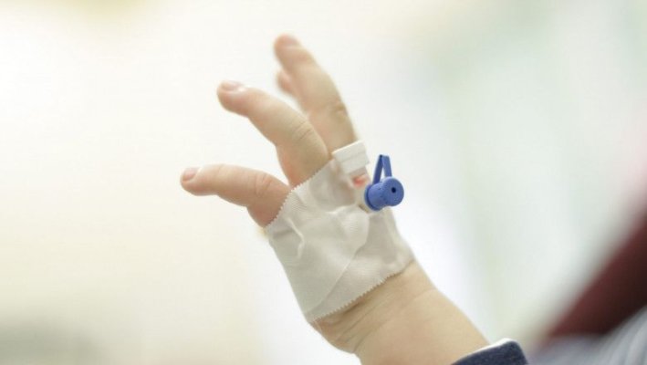 Care e starea copiilor spălați de bunică cu soluție pentru deparazitarea oilor
