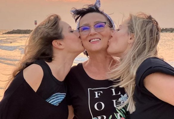 Laura Cosoi, distrusă de durere! Mama ei a murit: „Te iubim dincolo de viața asta”