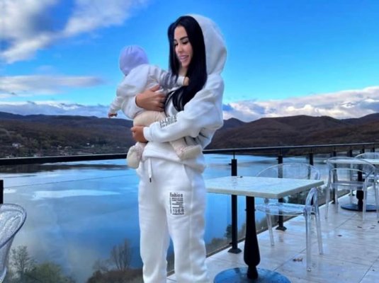 Daniela Crudu este însărcinată în patru luni. Va avea un băiețel. Primele imagini cu burtica