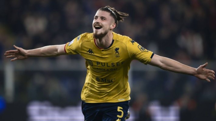 Manchester United - Tottenham. Debut pentru Radu Drăguşin în Premier League