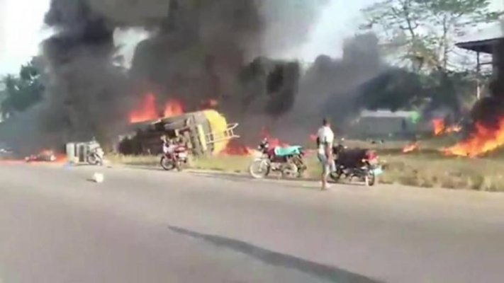 40 de morți după explozia unei cisterne cu combustibil! Video