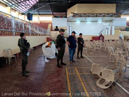 Poliţia filipineză a identificat cel puţin doi suspecţi în atentatul cu bombă de duminică