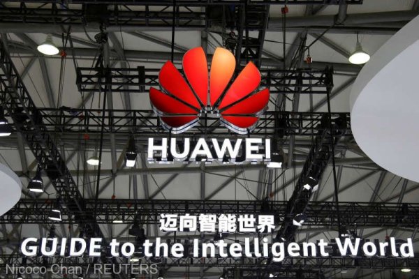 Huawei vrea să vândă companiilor Mercedes Benz şi Audi participaţii în divizia sa de software