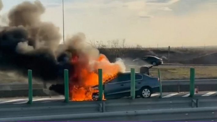 Autoturism în flăcări, pe Autostrada Soarelui