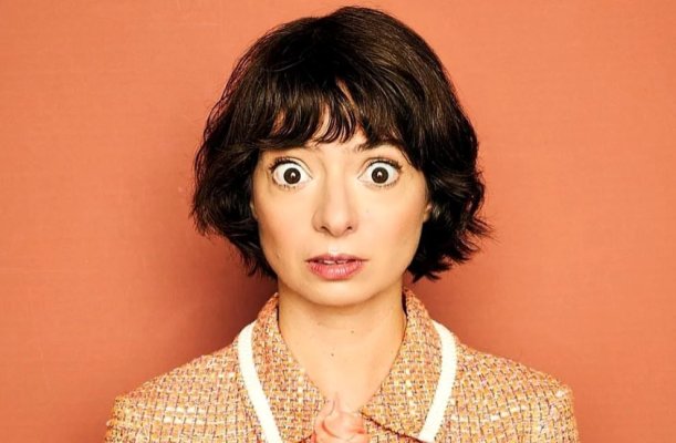 Actriță din serialul The Big Bang Theory, diagnosticată cu cancer pulmonar, deşi nu a fumat