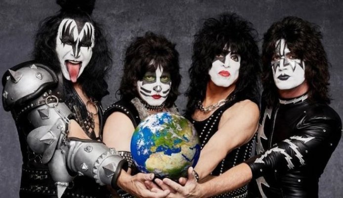 Trupa de hard rock Kiss vinde marca şi cântecele pentru 300 de milioane de dolari