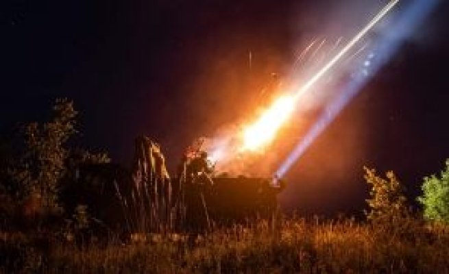 Rușii trag cu rachete balistice în Kiev 