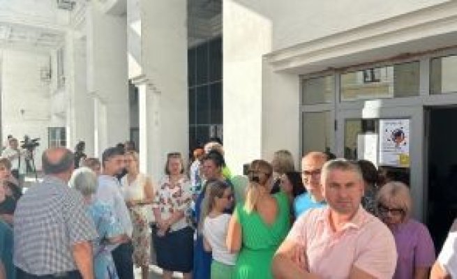 Grevă japoneză în Ministerul Finanţelor, Vamă şi ANAF