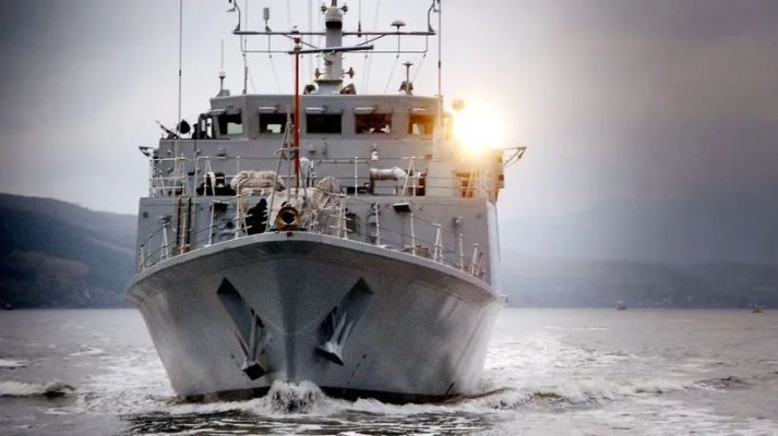 Vânătorul de mine M 270 „Sublocotenent Ion Ghiculescu” sosește în Portul Militar Constanța