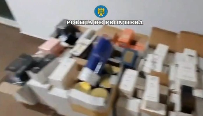 Parfumuri susceptibile a fi contrafăcute în valoare de 160.000 lei, confiscate de vameși
