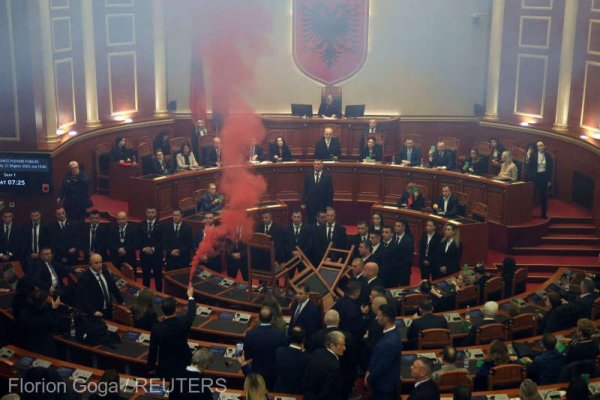 Parlamentul Albaniei a votat pentru ridicarea imunităţii fostului premier Sali Berisha