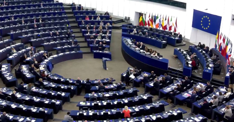 Îmbolnăviri în Parlamentul European în urma consumului de apă posibil contaminată