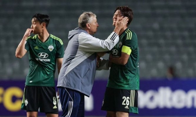  Dan Petrescu ar putea fi demis de la Jeonbuk