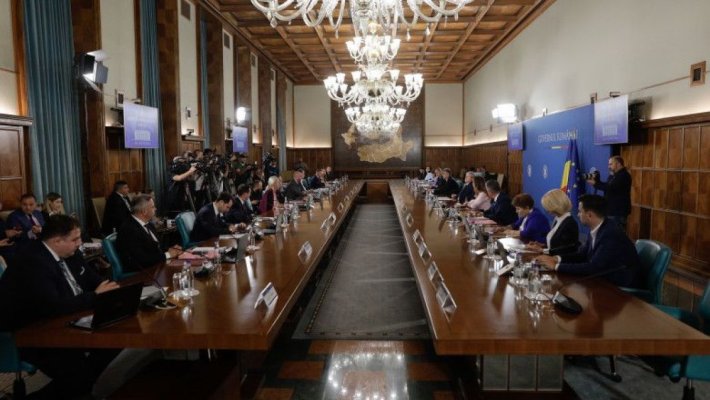 Şedinţă de guvern - OUG privind finanţarea dezvoltării infrastructurii de management integrat al deşeurilor, pe ordinea de zi
