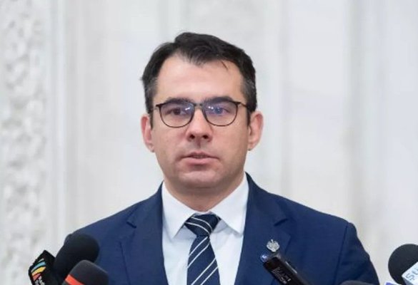 Ștefan Pălărie, senator USR: