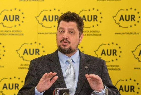 Târziu: Pe lista AUR la europarlamentare nu sunt sinecurişti sau dinozauri politici