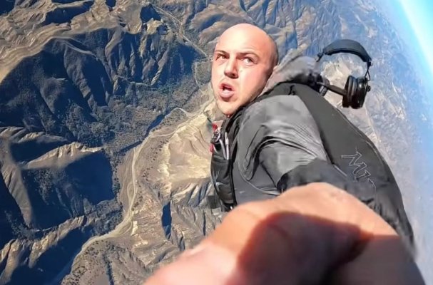 Şase luni de închisoare pentru un youtuber care şi-a orchestrat accidentul de avion