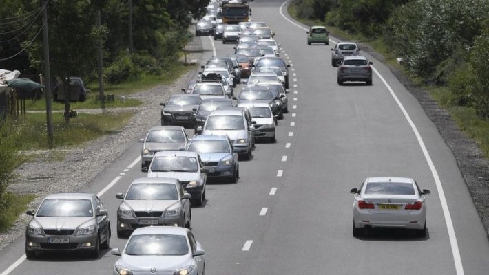 Vacanţa copiilor aglomerează din nou staţiunile de pe Valea Prahovei