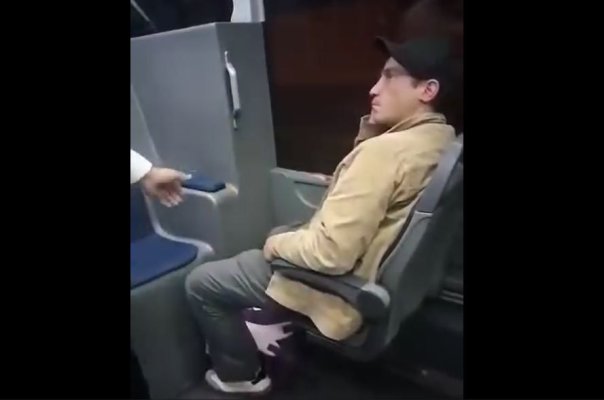 O șoferiță de la CT Bus, bruiată de un cetățean turmentat! Video