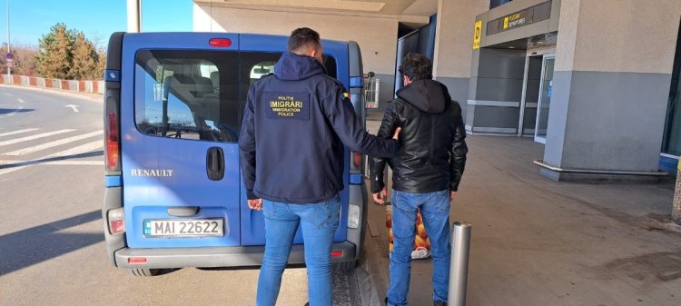 Bărbat din Turcia, îndepărtat sub escortă, de polițiștii de imigrări din Constanța 
