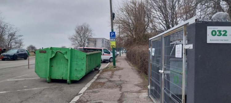 Container special pentru deșeuri voluminoase, amplasat pe bd. 1 Mai