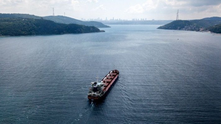 Traficul din Strâmtoarea Bosfor a fost întrerupt din cauza unei avarii la un petrolier care venea din Rusia