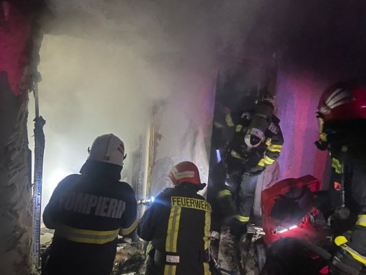 O casă din Tulcea s-a făcut scrum