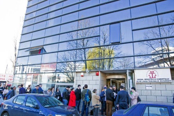 Peste 60.000 de firme au fost radiate în primele 11 luni din 2023