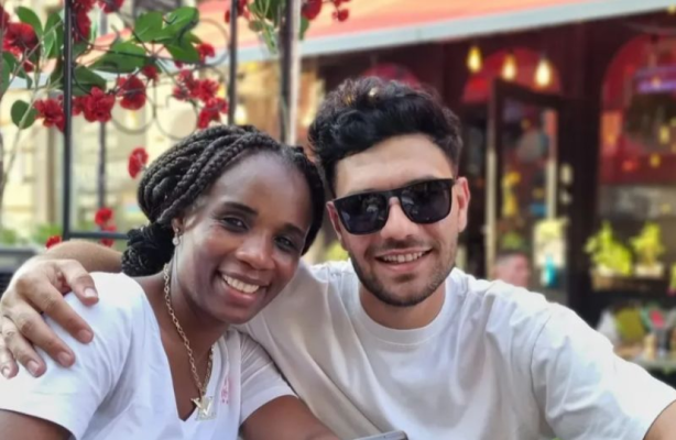 Cântărețul român care va deveni sultan după căsătoria cu o prințesă din Africa