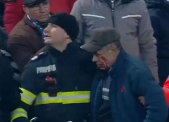 Meciul CSU Craiova-FCSB a fost întrerupt. Ambulanța a intrat pe teren