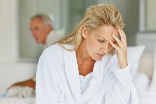 Menopauza poate fi simțită mai tare dacă suferi de hipotiroidism: Ce au descoperit cercetătorii
