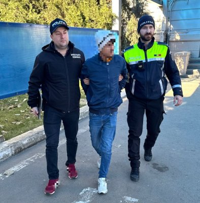 Bărbat reținut, după ce a furat și condus o mașină, cu toate că nu avea permis de conducere 