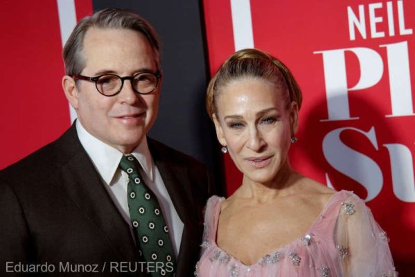 Sarah Jessica Parker şi soţul ei, Matthew Broderick, interpretează trei cupluri cu probleme pe o scenă londoneză