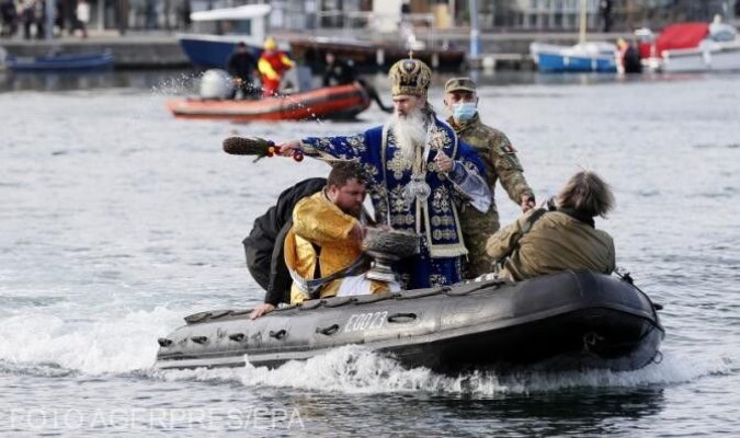 Arhiepiscopia Tomisului: IPS Teodosie rămâne în deplină ascultare faţă de patriarhul Daniel şi Sfântul Sinod al BOR